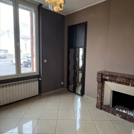 Rent this 3 bed apartment on 1 Avenue de l'Aviation in 54400 Longwy, France