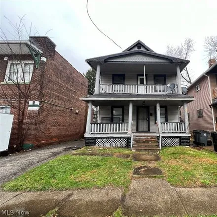 Image 2 - 12135 Forest Avenue, Cleveland, OH 44120, USA - House for sale