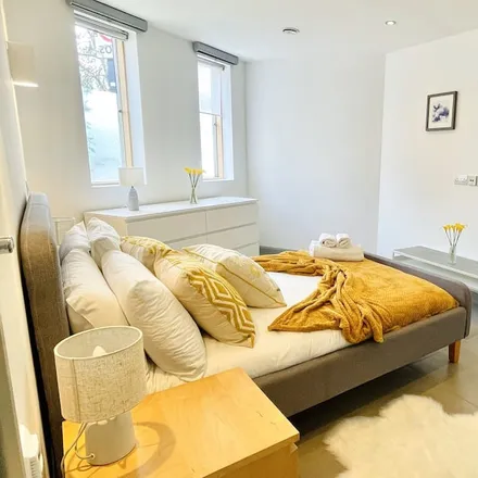 Rent this 1 bed house on London in SW8 2JP, United Kingdom