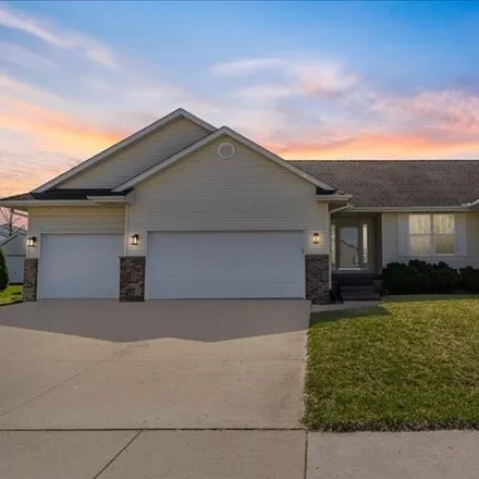 Buy this 4 bed house on 777 Viking Drive in Solon, IA 52333