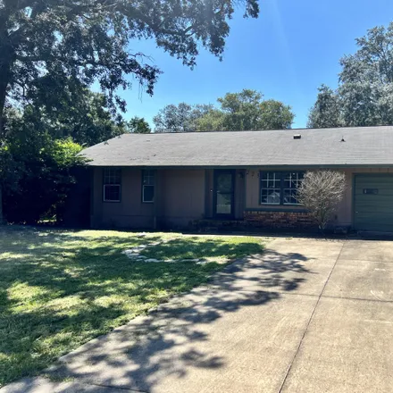 Buy this 3 bed house on 217 Jefferson Street in Niceville, FL 32578