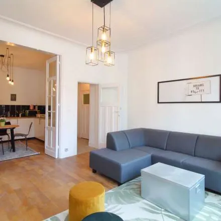 Rent this 2 bed apartment on Square des Libérateurs - Bevrijderssquare 7 in 1080 Molenbeek-Saint-Jean - Sint-Jans-Molenbeek, Belgium