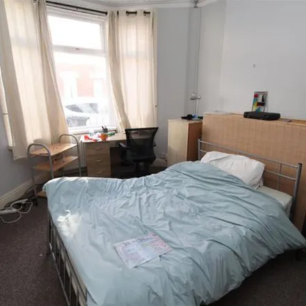 Image 1 - Talworth Street, Cardiff, CF24 3EJ, United Kingdom - Apartment for rent