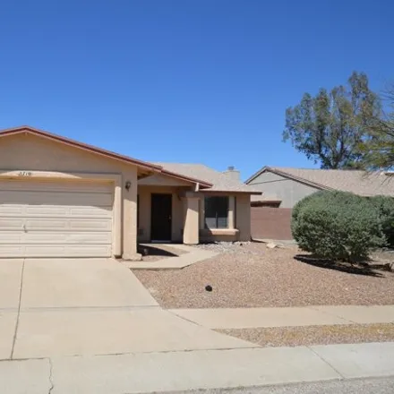 Image 1 - 702 South Chimney Canyon Drive, Tucson, AZ 85748, USA - House for rent