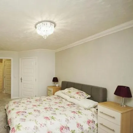 Image 9 - Normandy Drive, Yate, BS37 4FX, United Kingdom - Apartment for sale