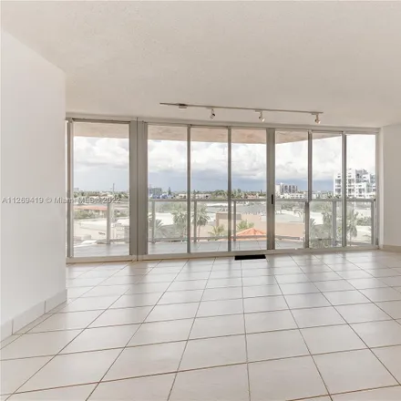 Image 6 - Olsen Hotel Condo, 7300 Ocean Terrace, Atlantic Heights, Miami Beach, FL 33141, USA - Condo for rent