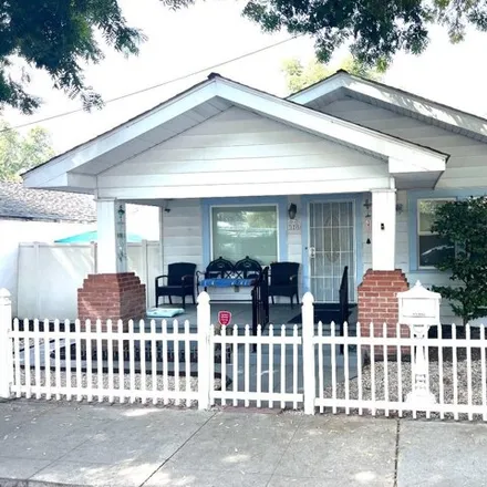 Buy this 2 bed house on 347 Johnson Street in Modesto, CA 95354