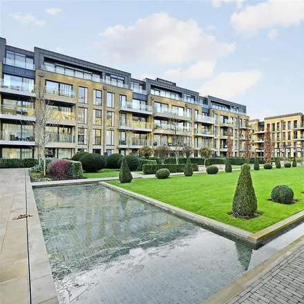 Rent this 2 bed apartment on Argos in 27 Townmead Road, London