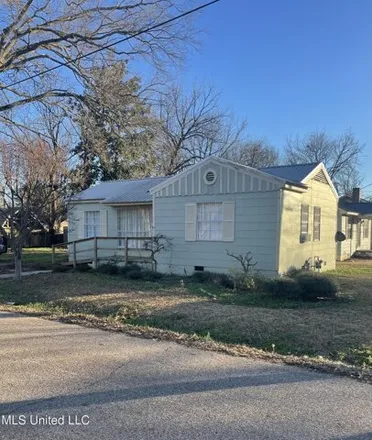 Buy this 2 bed house on 216 East 18th Street in Yazoo City, MS 39194