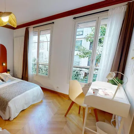 Rent this 8 bed room on 44 Rue Danton