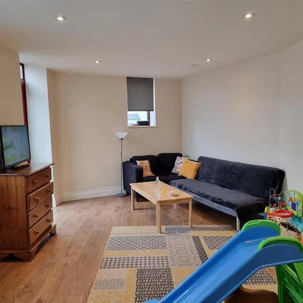 Rent this 1 bed apartment on 37 Mile End Road in London, E1 4FA