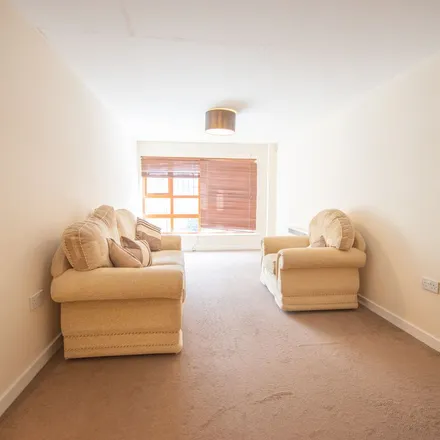 Rent this 1 bed apartment on The Queens in Princes Road, Hull