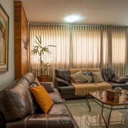 Buy this 4 bed apartment on Rua Vereador Washington Walfrido in Buritis, Belo Horizonte - MG