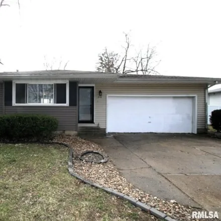 Buy this 3 bed house on 288 West Glen Street in East Peoria, IL 61611