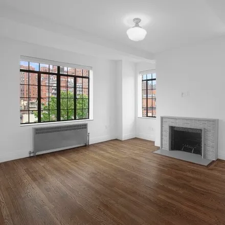 Rent this 3 bed apartment on 440 W 22nd St