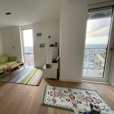 Buy this 1 bed apartment on Avant Garde Tower in 36 Bethnal Green Road, Spitalfields