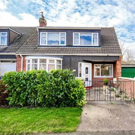 Buy this 3 bed house on Fairway in Waltham, DN37 0NE