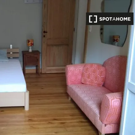 Rent this 2 bed room on Golf de Liège-Bernalmont in Ruelle Paradis 2, 4000 Jupille-sur-Meuse
