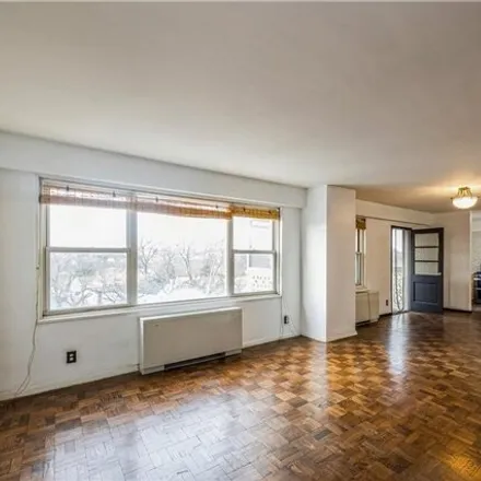 Image 4 - 75 Lawrence Park Crescent, Gunther Park, City of Yonkers, NY 10708, USA - Apartment for sale