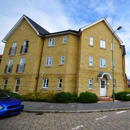 Rent this 2 bed apartment on Mendip Way in North Hertfordshire, SG1 6GW