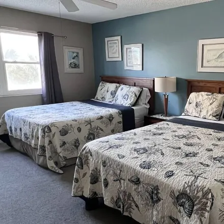 Rent this 3 bed condo on Redington Shores