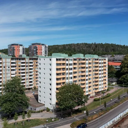 Rent this 3 bed apartment on Mejerigatan 20 in 412 75 Gothenburg, Sweden