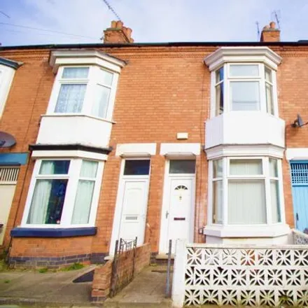 Rent this 3 bed townhouse on Ivy Road in Leicester, LE3 0DF