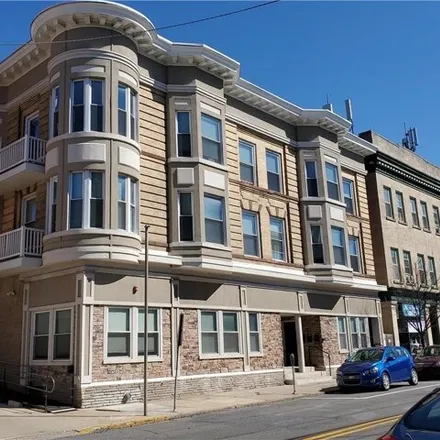 Image 1 - Hana Sushi, Belvediere Street, Nazareth, PA 18064, USA - Apartment for rent