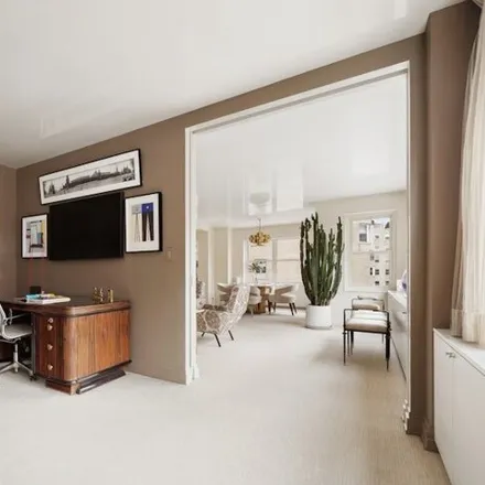 Image 4 - 20 East 9th Street, New York, NY 10003, USA - Apartment for sale