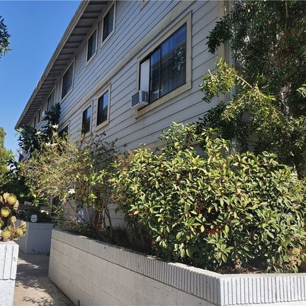 Rent this 3 bed townhouse on 13945 Osborne Street in Los Angeles, CA 91331