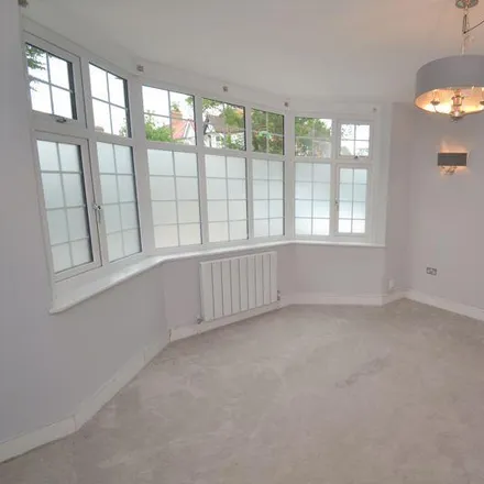 Image 3 - Murray Avenue, Widmore Green, London, BR1 3DT, United Kingdom - House for rent