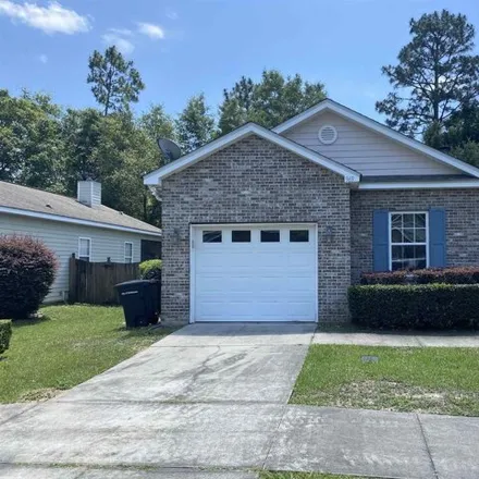 Rent this 3 bed house on 965 Crawfordville Trace in Tallahassee, FL 32305