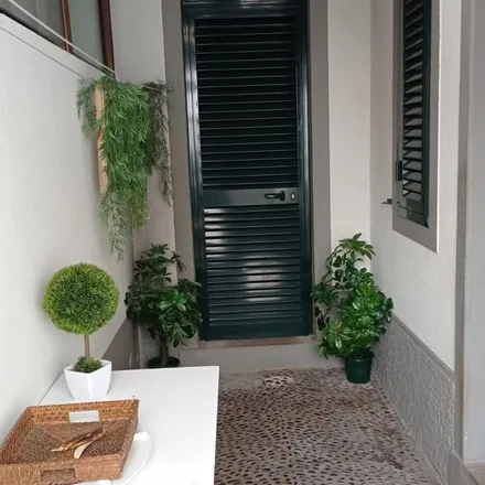 Rent this 2 bed apartment on Escola da APEL Grounds in Rua Nova do Til, Funchal