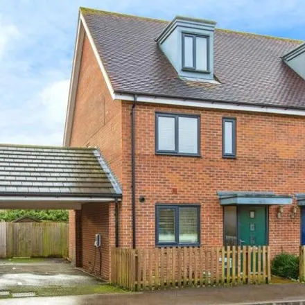 Buy this 3 bed townhouse on 1 Tempest Road in Cambourne, CB23 6HW