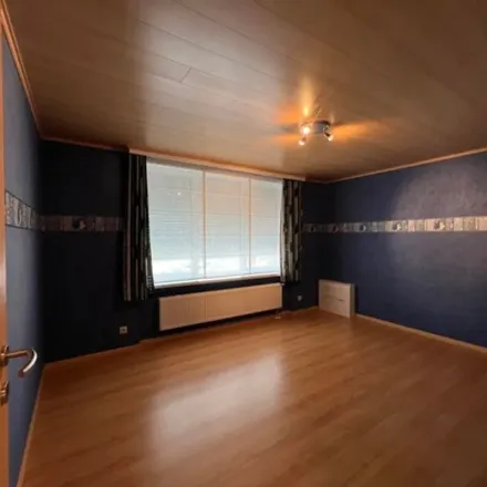 Rent this 3 bed duplex on Geraardsbergsesteenweg in 9090 Melle, Belgium