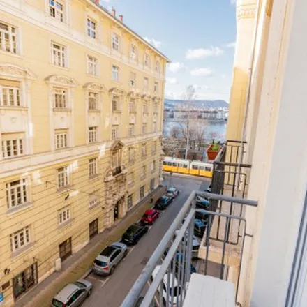 Image 2 - Budapest, Falk Miksa utca 16, 1055, Hungary - Apartment for rent