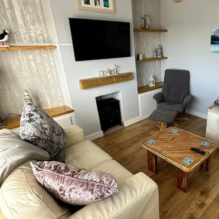 Rent this 2 bed duplex on Newquay in TR7 3JX, United Kingdom