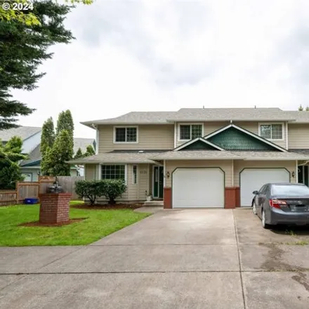 Buy this 6 bed house on 4835 Sedona Drive in Eugene, OR 97404