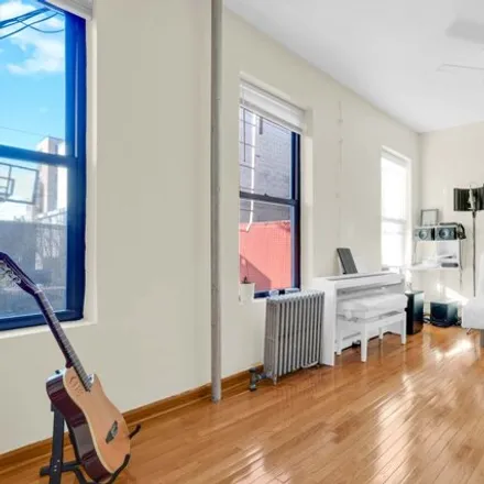 Image 3 - 2146 Cortelyou Road, New York, NY 11226, USA - Apartment for sale