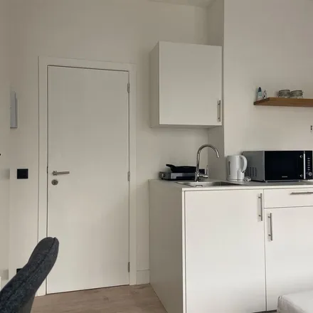 Rent this 1 bed apartment on Tabakvest 110 in 2000 Antwerp, Belgium