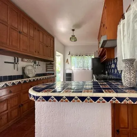 Buy this 4 bed house on Calle Real de Oacalco in 62737 Oacalco, MOR