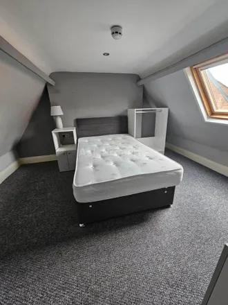 Rent this 1 bed room on 72 Beech Avenue in Nottingham, NG7 7LL