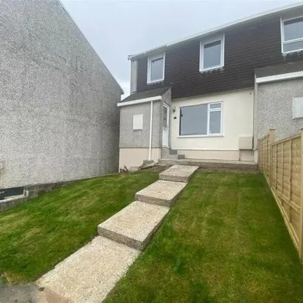 Buy this 3 bed townhouse on Carew Pole Close in Truro, TR1 1QZ
