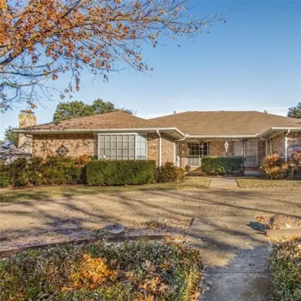 Buy this 3 bed house on 7615 Meadow Oaks Drive in Dallas, TX 75230