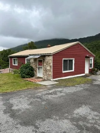 Buy this 4 bed house on 3290 Ridgecrest Road in Cumberland Heights, Bluefield