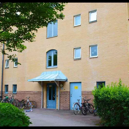 Rent this 3 bed apartment on Hjälmsätersgatan 6A in 582 17 Linköping, Sweden