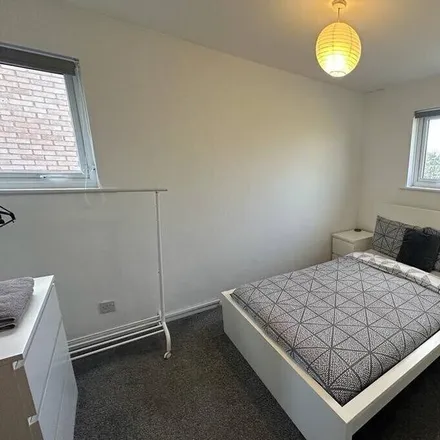 Rent this 2 bed house on Bradwell in MK13 8EY, United Kingdom