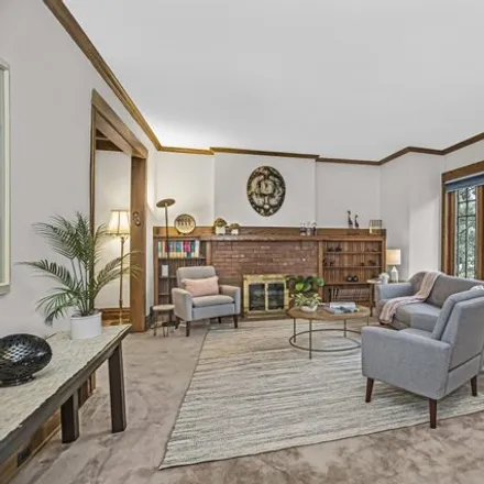 Image 4 - 810 Milburn Street, Evanston, IL 60201, USA - House for sale