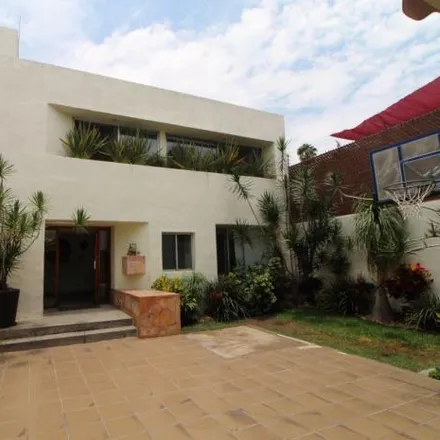 Buy this 5 bed house on Calle Rufino Tamayo in Las Palmas, 62448 San Miguel Acapantzingo