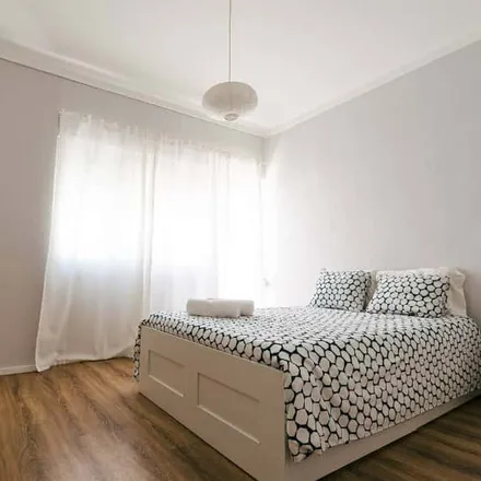 Rent this 2 bed apartment on Rua dos Bombeiros Voluntários in 2520-229 Peniche, Portugal